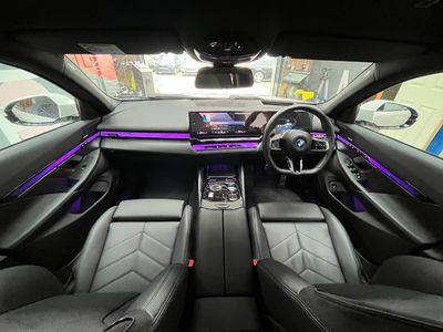 2025 BMW i5