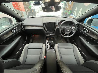2022 Volvo XC40