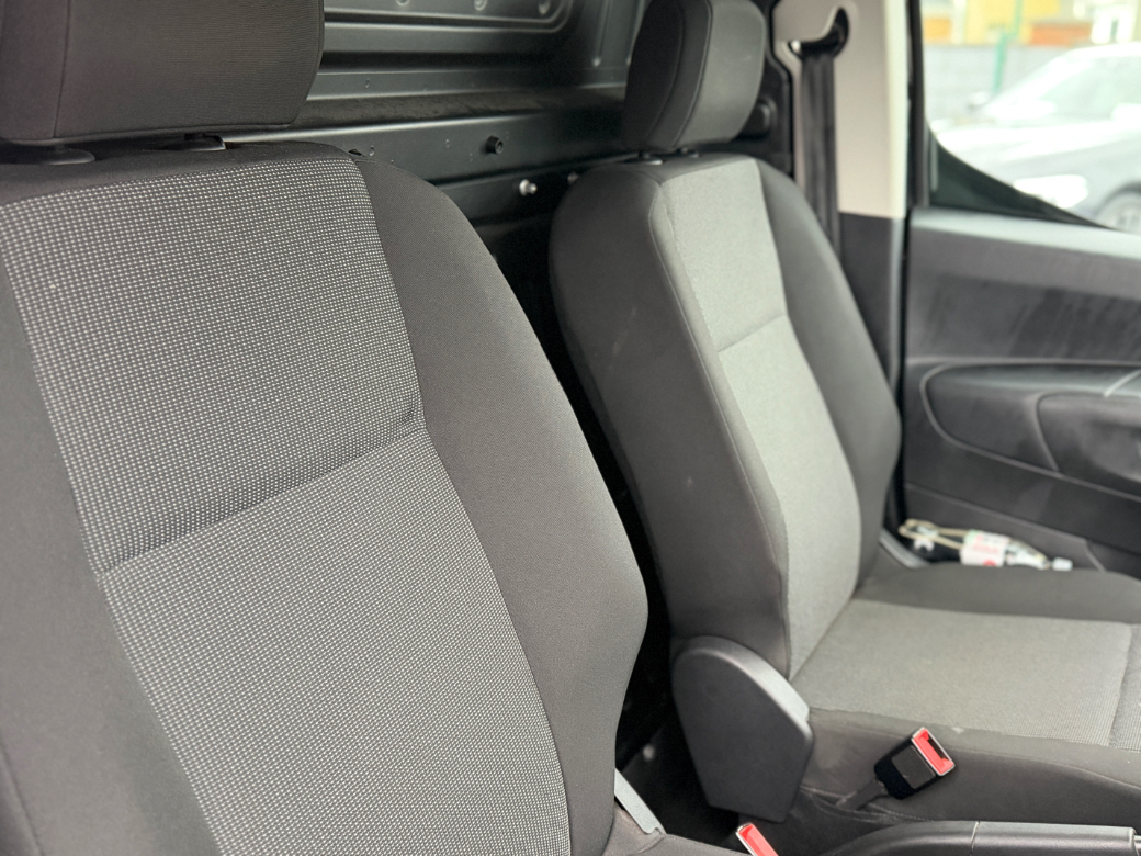 2024 Peugeot Partner