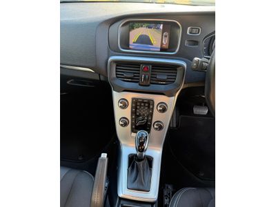 2018 Volvo V40