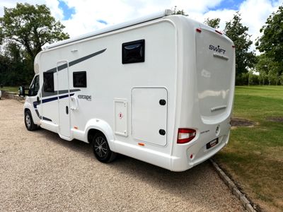 2017 SWIFT ESCAPE 684 LOW PROFILE R.H.D