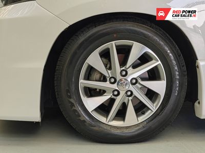2014 Toyota Vellfire