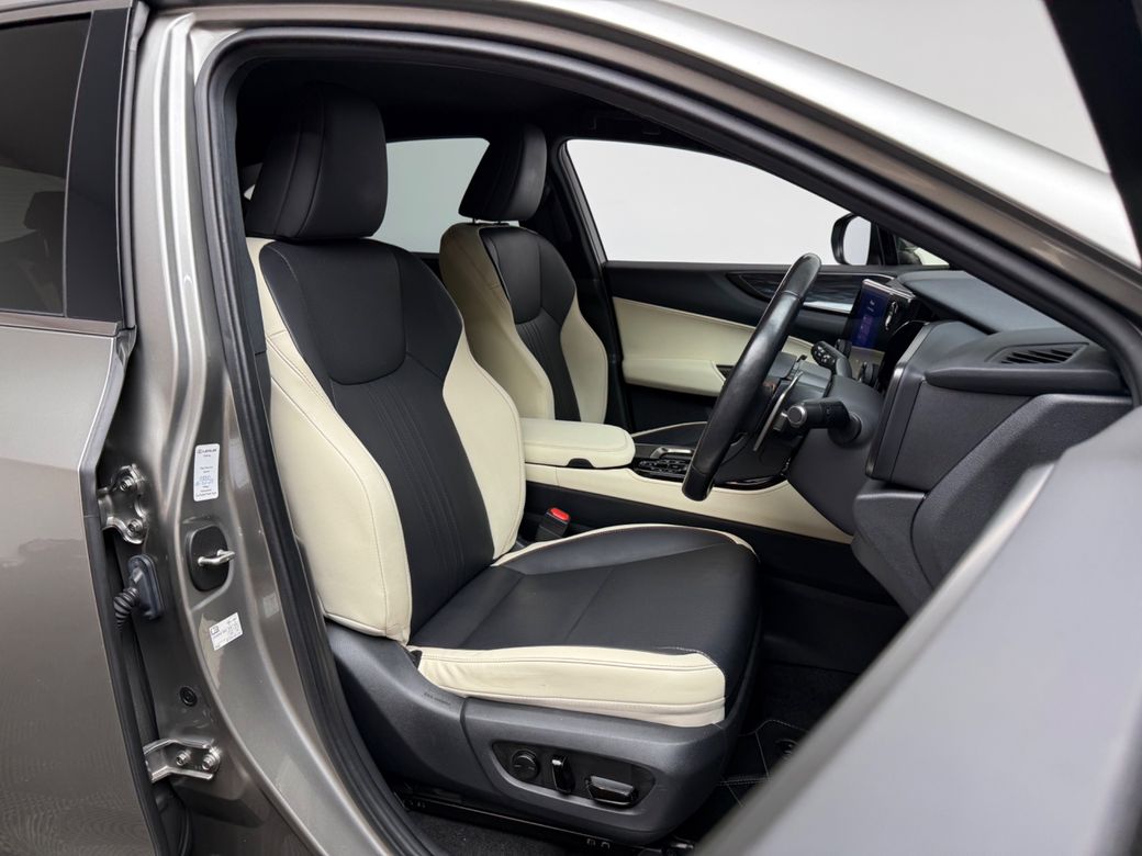 2023 Lexus NX 450H+