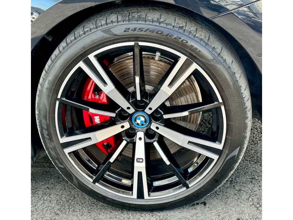 2025 BMW i5