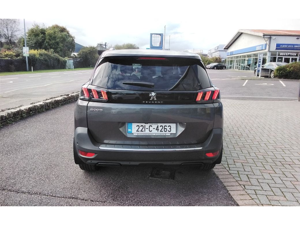 2022 Peugeot 5008