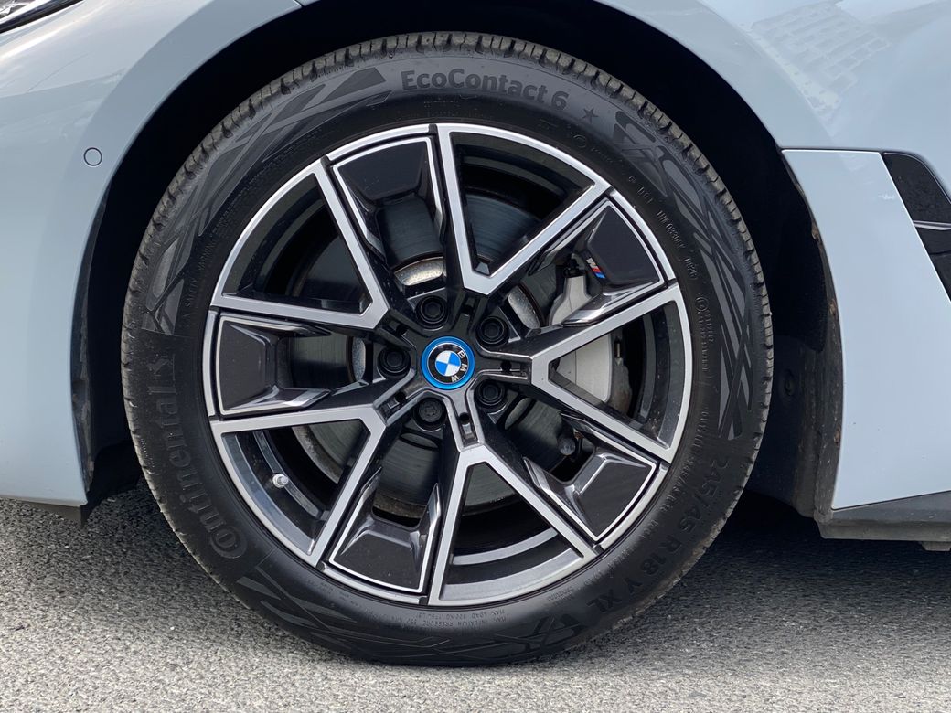 2023 BMW i4