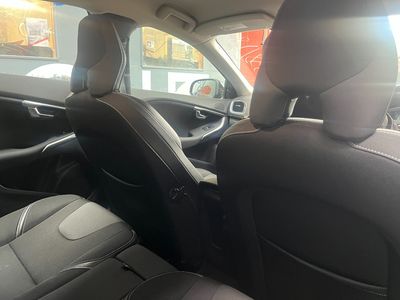 2018 Volvo V40
