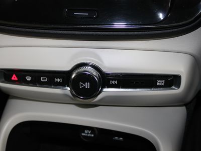 2020 Volvo XC40