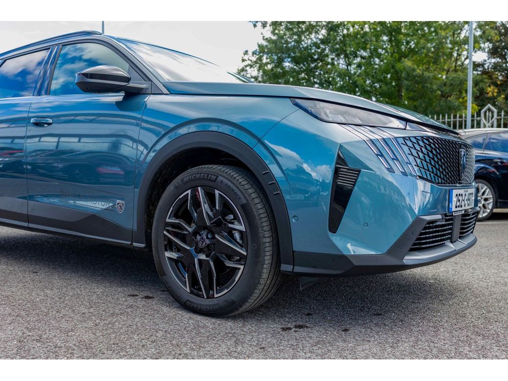2025 Peugeot 5008