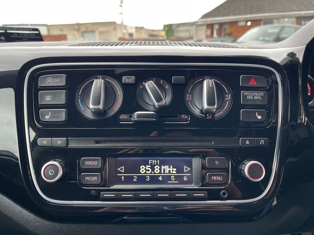 2016 Volkswagen up!