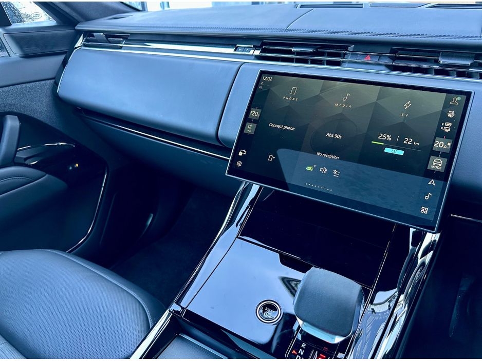 2025 Land Rover Range Rover Sport