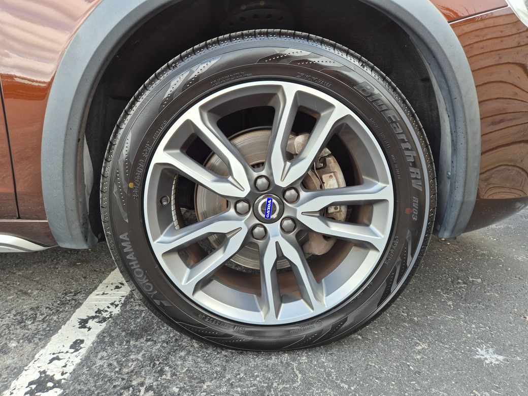 2017 Volvo V60 Cross Country
