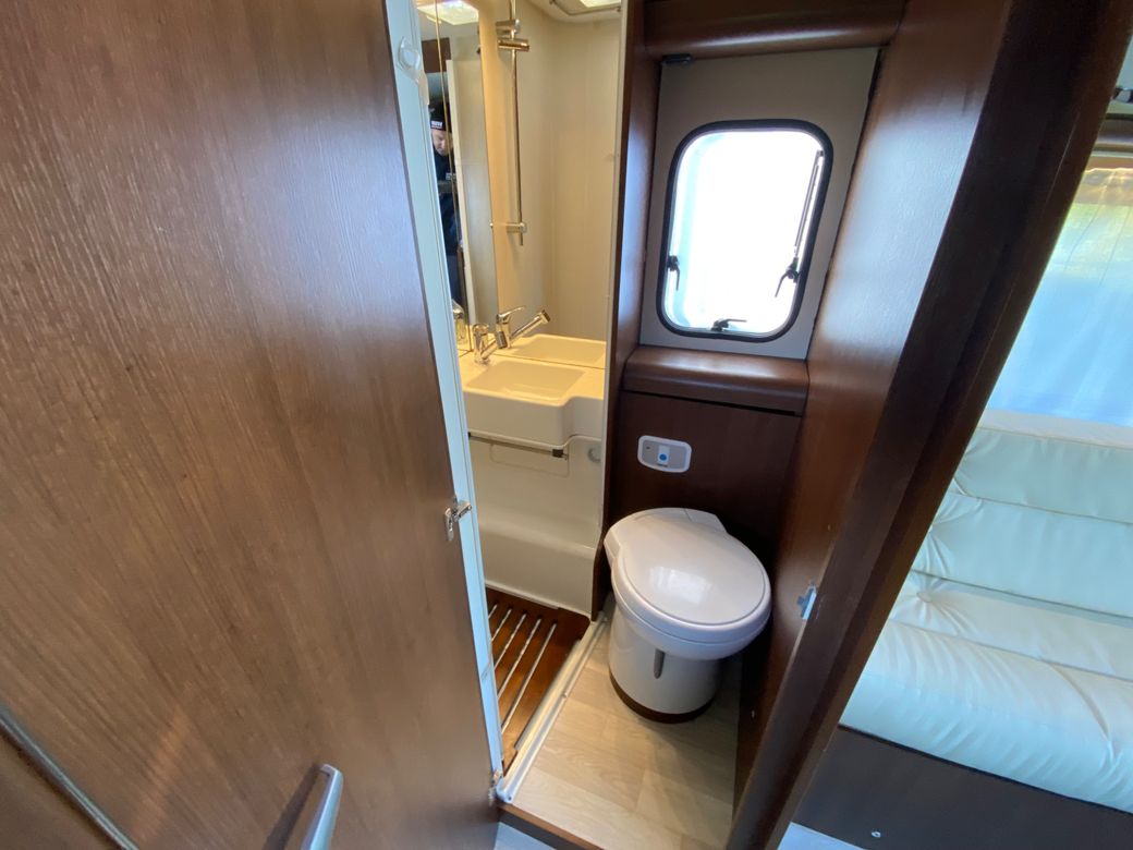 2012 ROLLERTEAM  AUTOROLLER 695 R.H.D ISLAND BED 