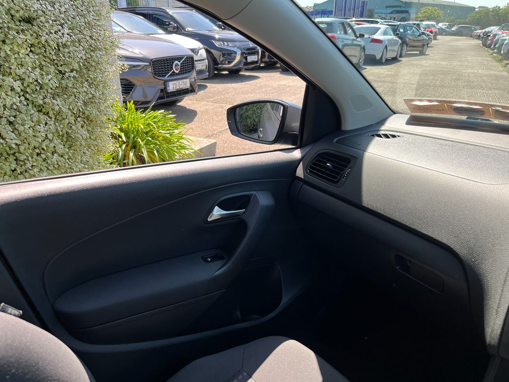 2016 Volkswagen Polo