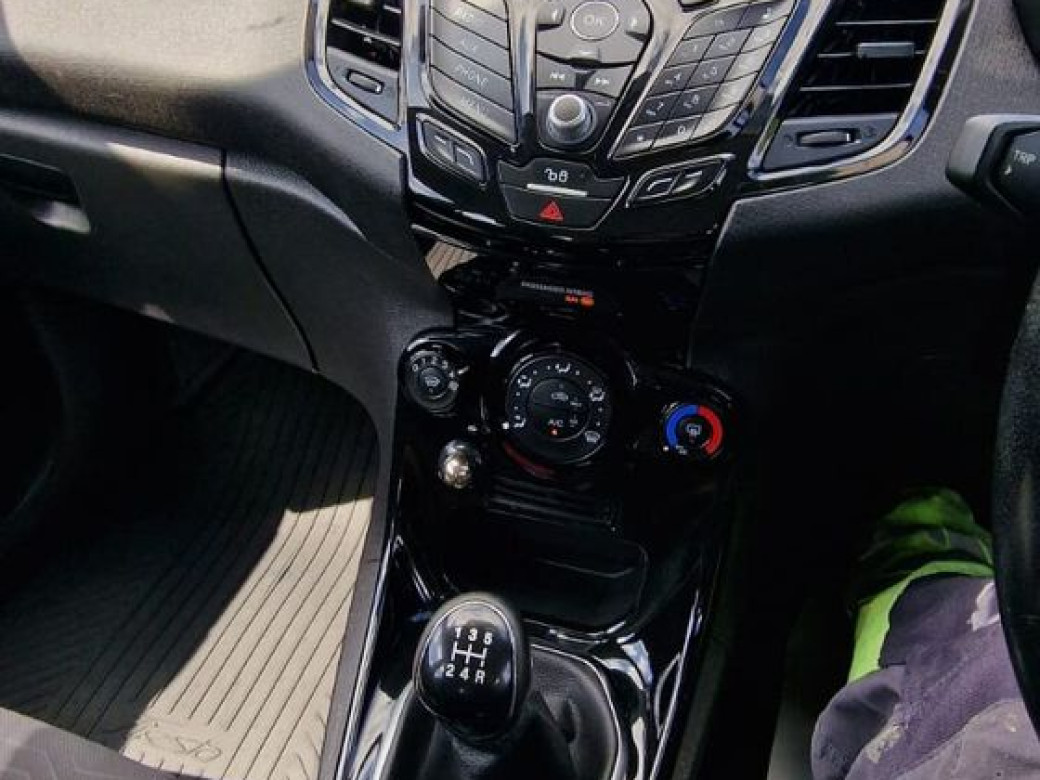 2015 Ford Fiesta