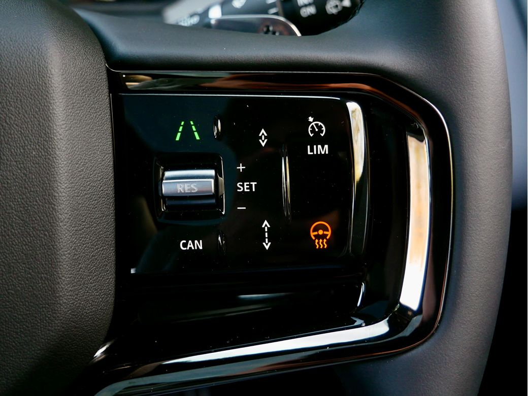 2025 Land Rover Range Rover Velar