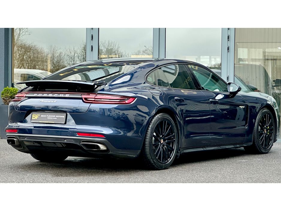 2017 Porsche Panamera
