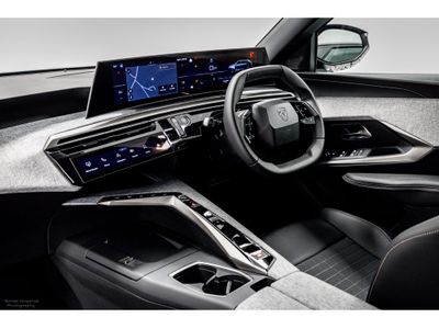 2025 Peugeot 5008