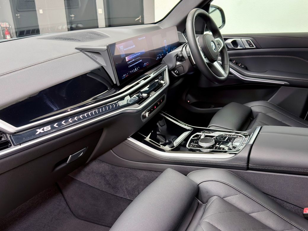 2025 BMW X5
