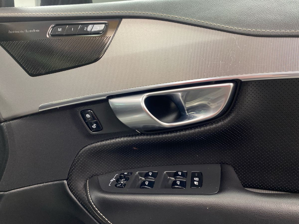 2022 Volvo XC90