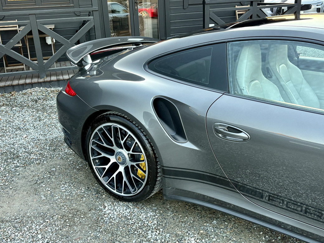 2015 Porsche 911