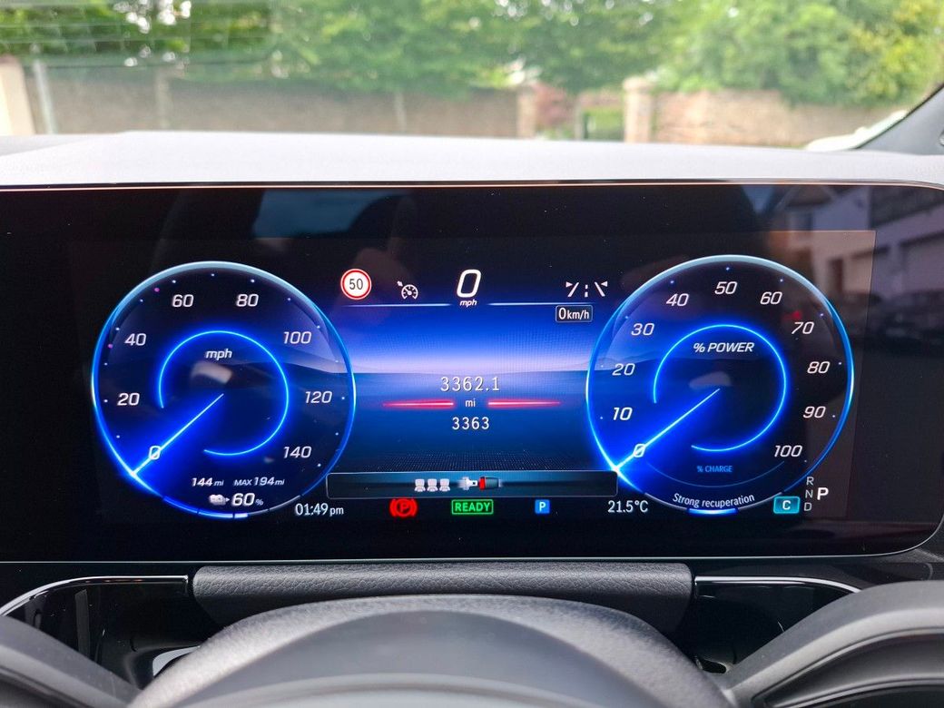 2025 Mercedes-Benz EQA