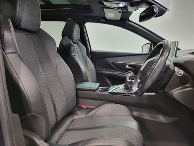 2020 Peugeot 5008