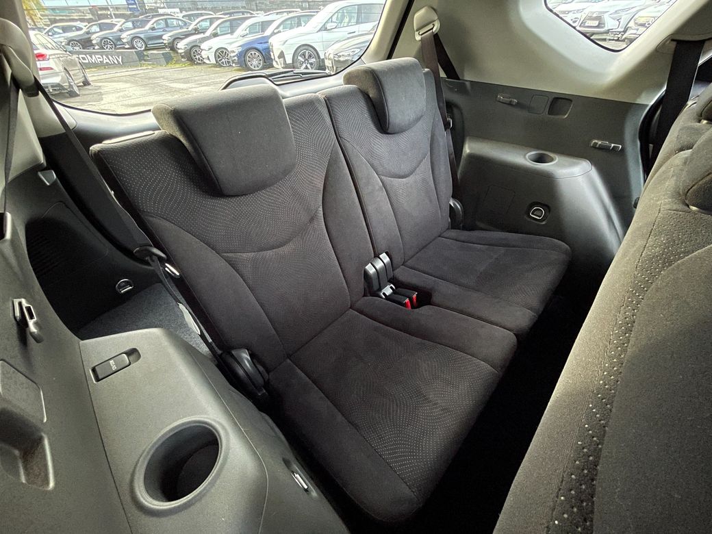 2013 Toyota Prius Alpha