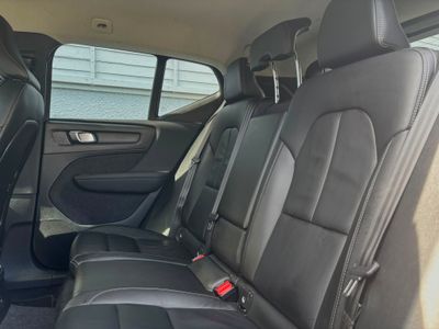 2022 Volvo XC40