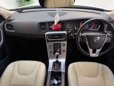 2017 Volvo V60