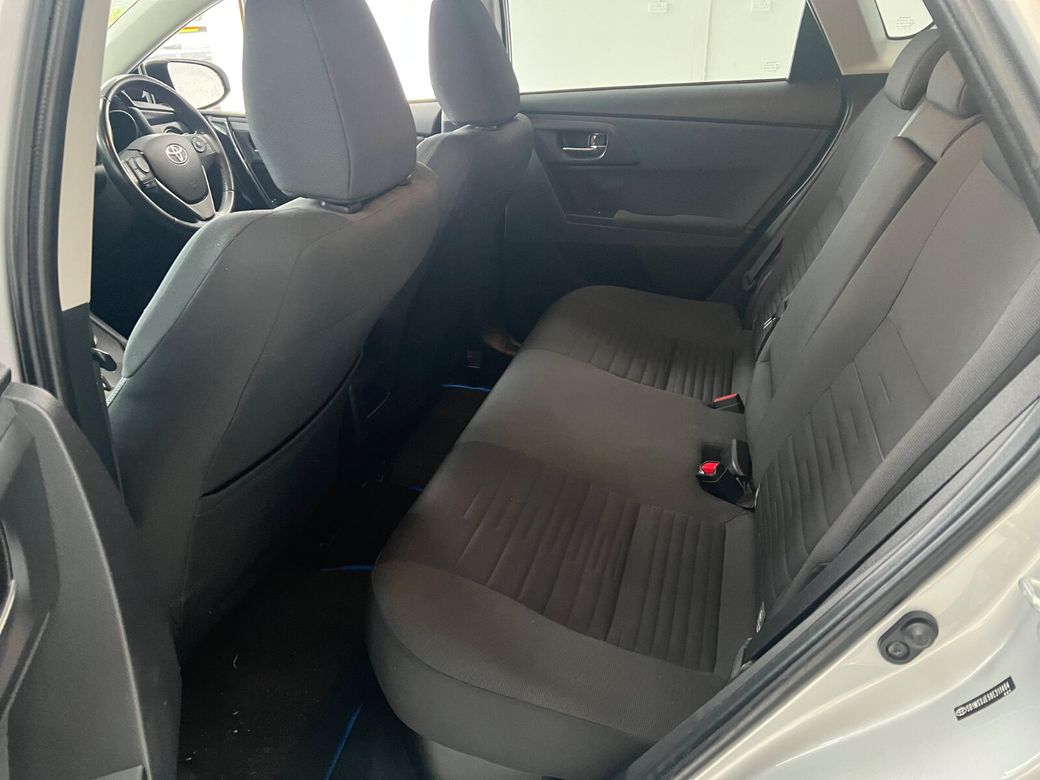 2016 Toyota Auris