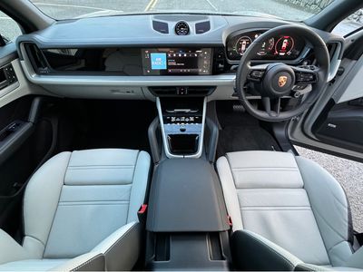 2024 Porsche Cayenne