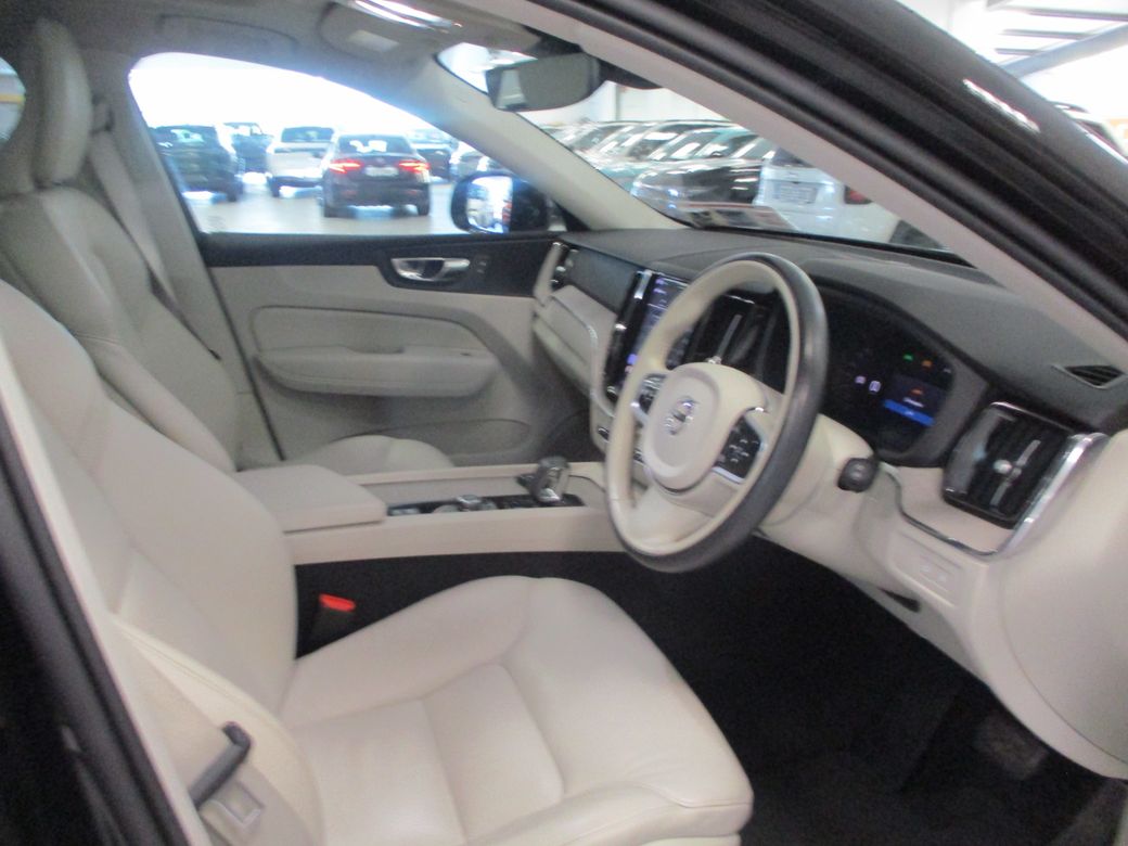 2022 Volvo XC60