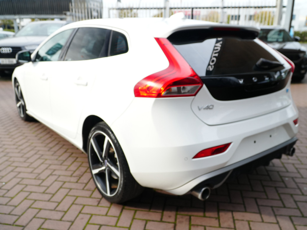 2016 Volvo V40