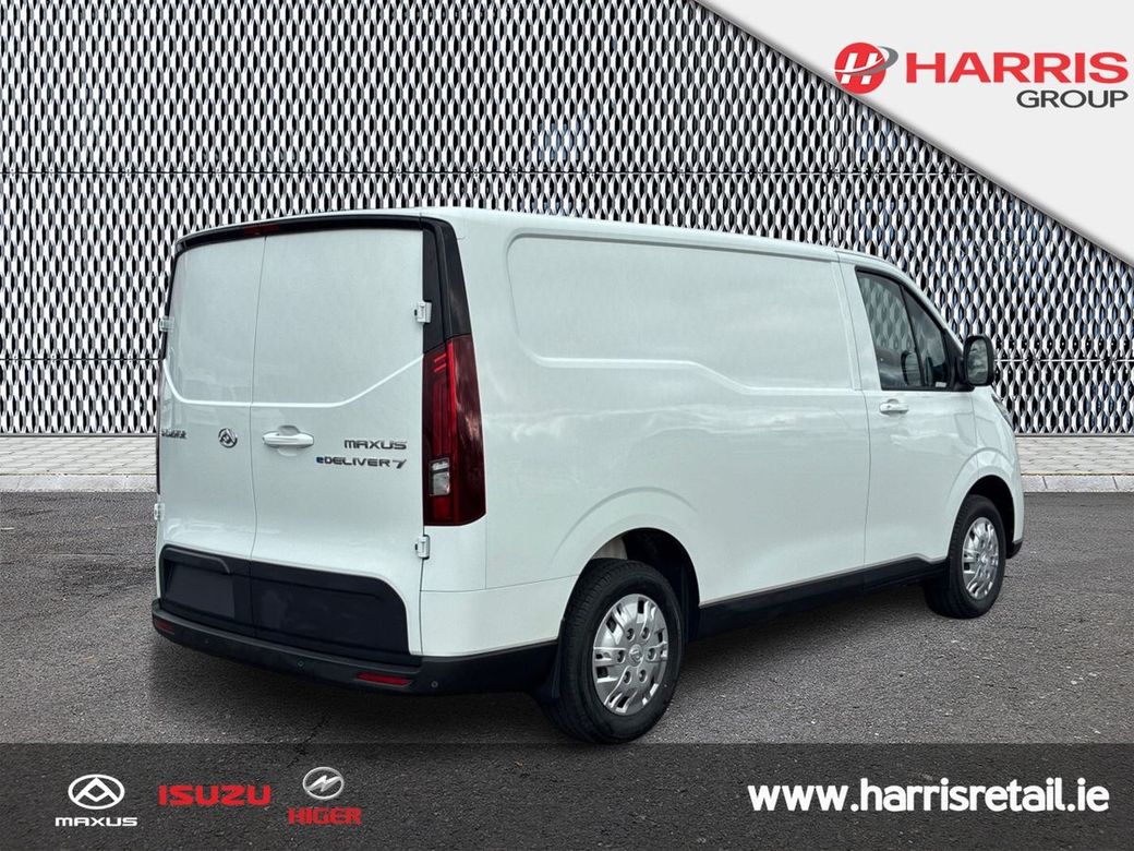 2026 White Maxus eDELIVER 7