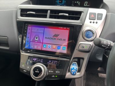 2019 Toyota Prius Alpha