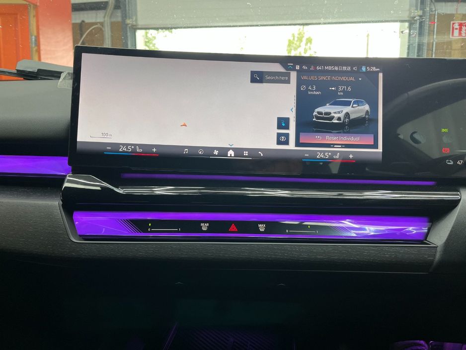 2025 BMW i5