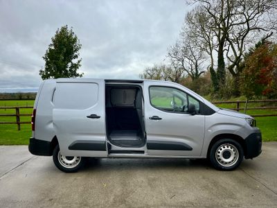 2021 Peugeot Partner