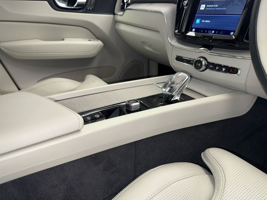 2022 Volvo XC60