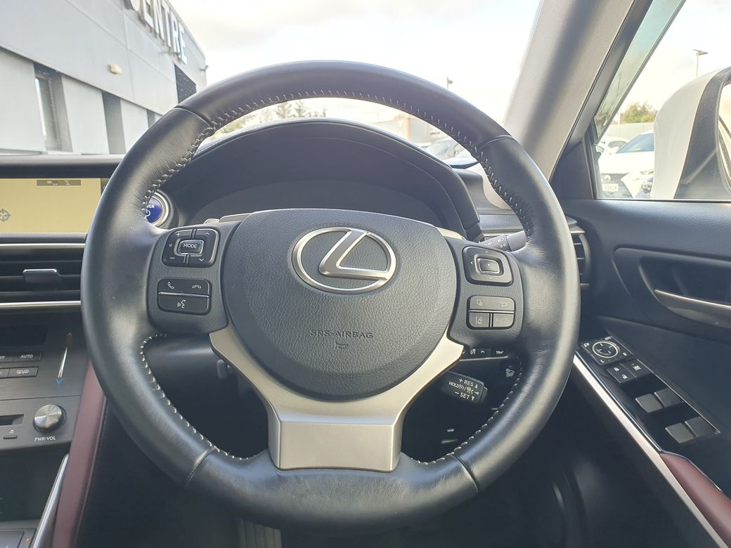 2019 Lexus IS 300h