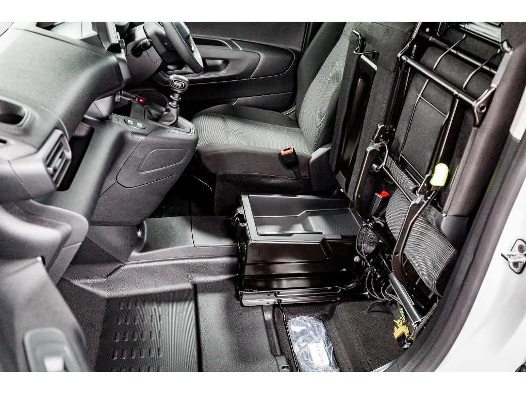 2025 Peugeot Partner