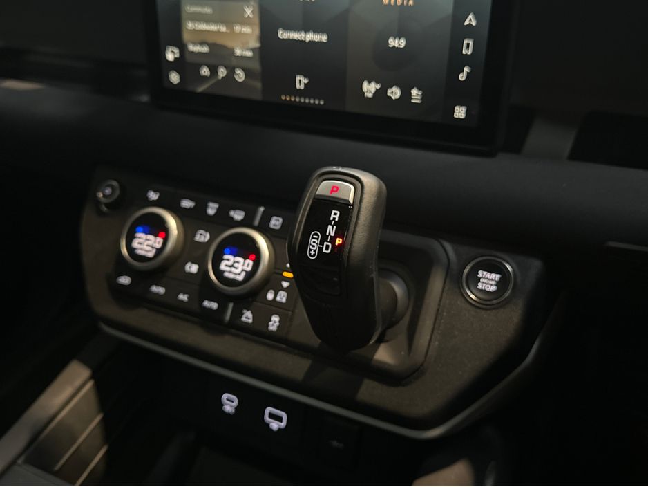 2023 Land Rover Defender