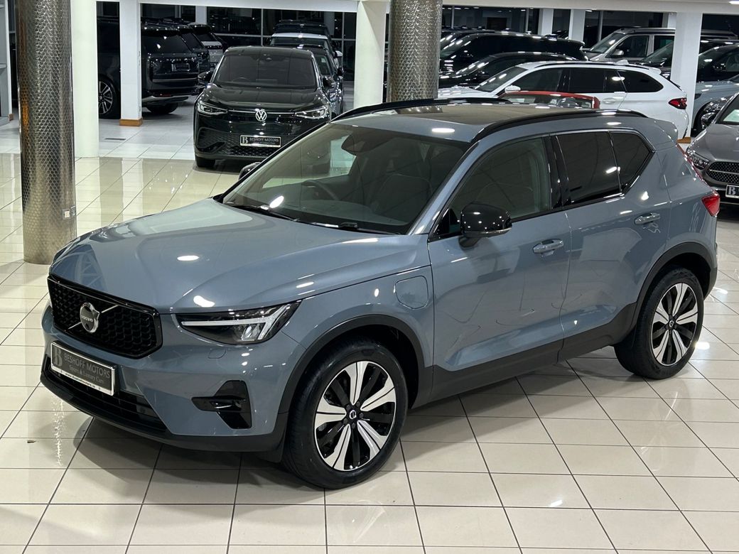 2023 Volvo XC40