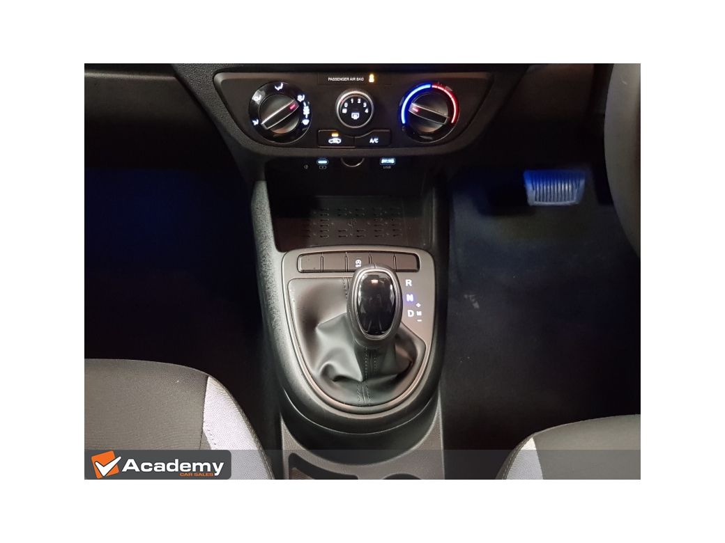 2025 Hyundai i10