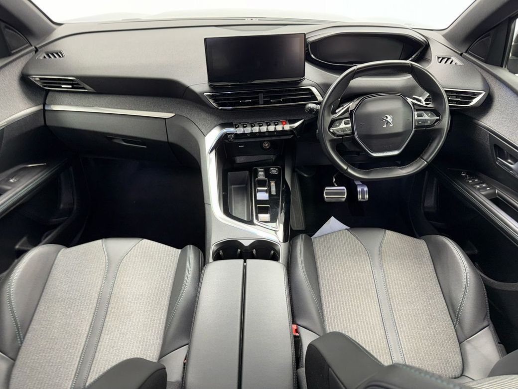2023 Peugeot 5008