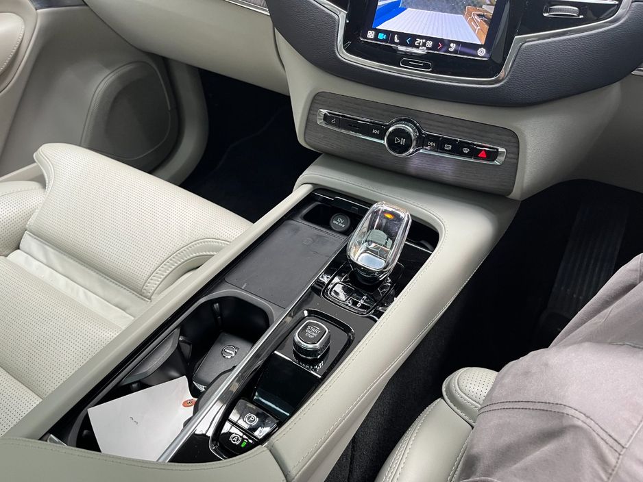 2023 Volvo XC90