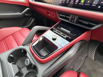 2024 Porsche Cayenne