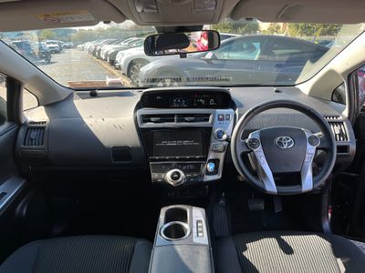 2018 Toyota Prius Alpha
