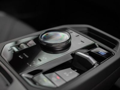 2025 BMW iX