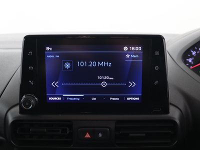 2022 Peugeot Partner